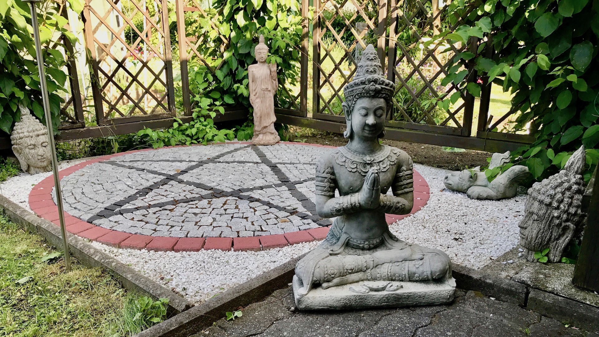 Meditation lernen und beherrschen. Moderne Methoden & Praxis.